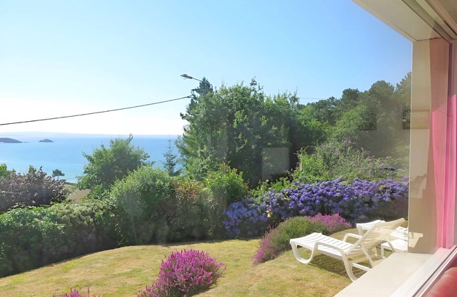 House with panoramic sea view and dream beach at 500 m