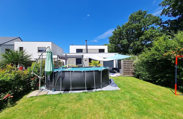 House with swimming pool Morbihan Available July 14 to 23, 2022