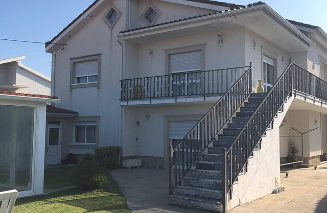 House with swimming pool in the Minho Sleeps 6, 12 or 18 Persons