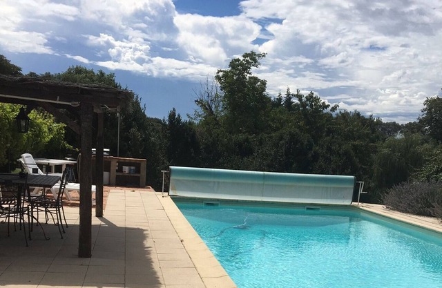 House with swimming pool