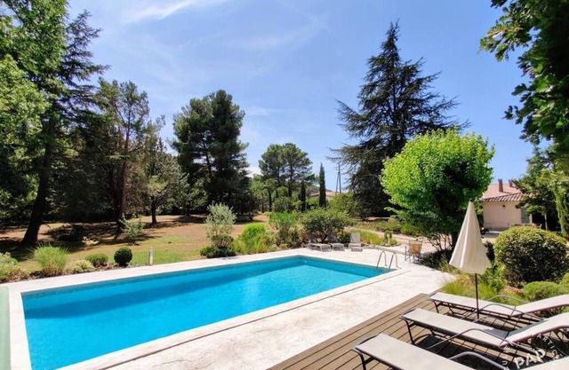 House with view of Sainte-Victoire, swimming pool, just outside Aix-en-Provence