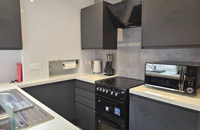 Housesleeps6-garden-freeparking-wifi-cityretreat