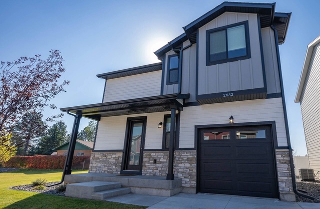 -:- Howdy Hideaway -:- Modern New Construction - 4BR+