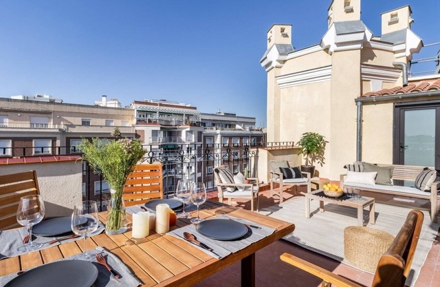 Hoya - 3 bedrooms and terrace in Trafalgar