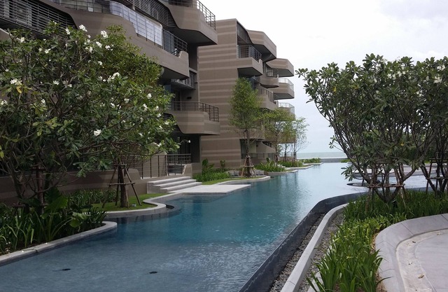 Hua Hin vacation home in luxury beachfront property, right on the beach newly built with golf