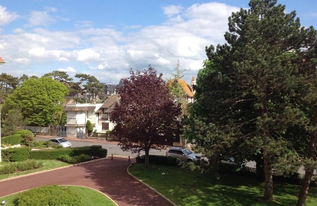 Huge 2 rooms with all comforts with beautiful views 2 minutes from the beach.