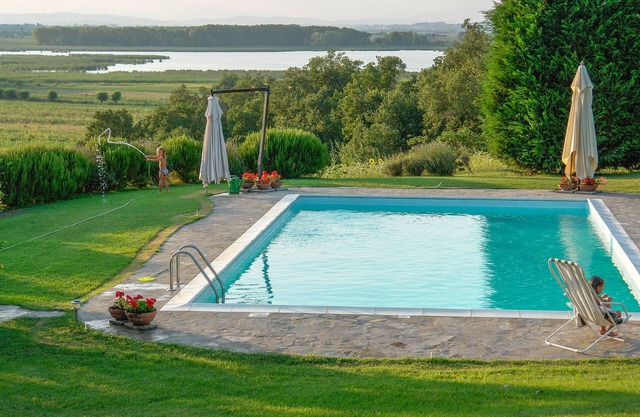 Huge estate on Lago Montepulciano.