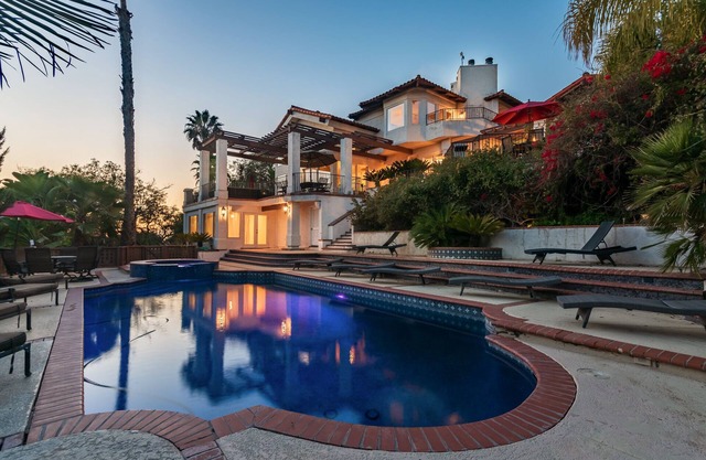 Huge Pool+Spa, Text Bob For SPECIAL PRICING DATES.