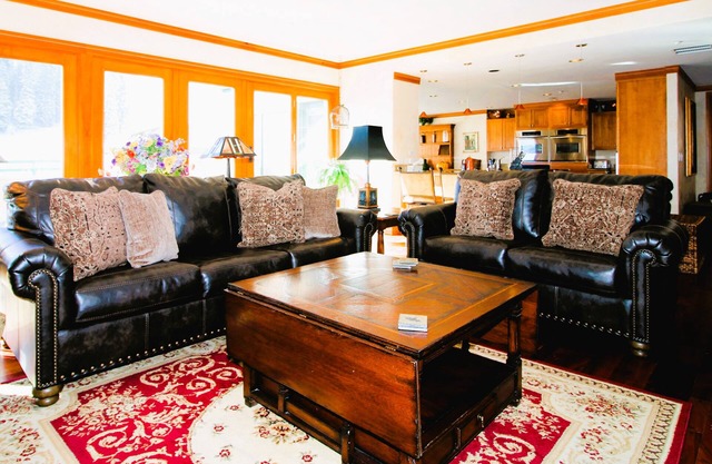 Huge Ski In/Ski Out Condo, big patio overlooks Resort w/Private Hot Tub