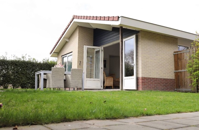 Huinerhofje 2, Vrijstaand, Rustig Gelegen op Privéparkje aan Bosrand van Putten