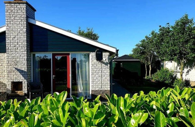 Huisje Waterlelie, 4-5pers, in the beachfront park de Watersnip, in Petten aan Zee