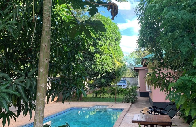 Hungwe House Victoria Falls