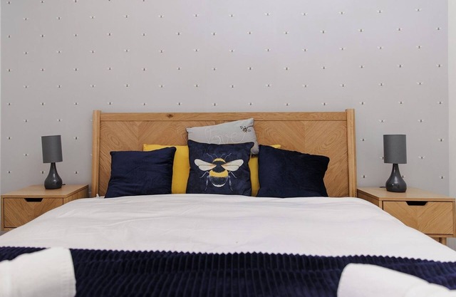 Hunny Cottage-Rural Retreat-Dog Friendly-Sleeps 2