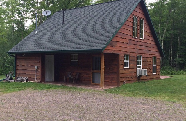 Hunters Hideaway & Secluded Country Cabin for Family Getaways