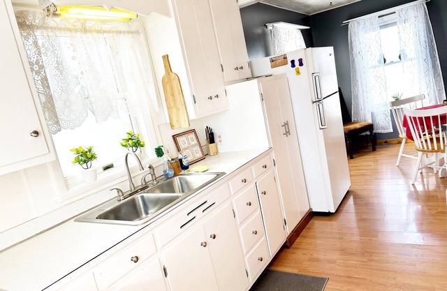Hunters, travel wrk, pet Friendly- Near Downtown, Hospital, fishing -office WIFI