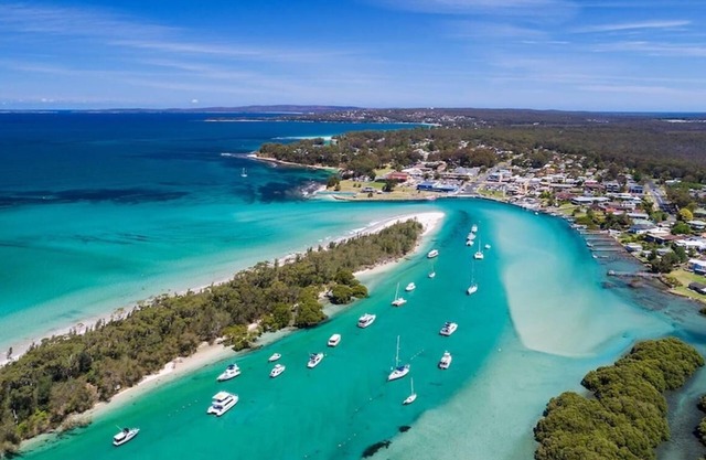 Huskisson Hotel