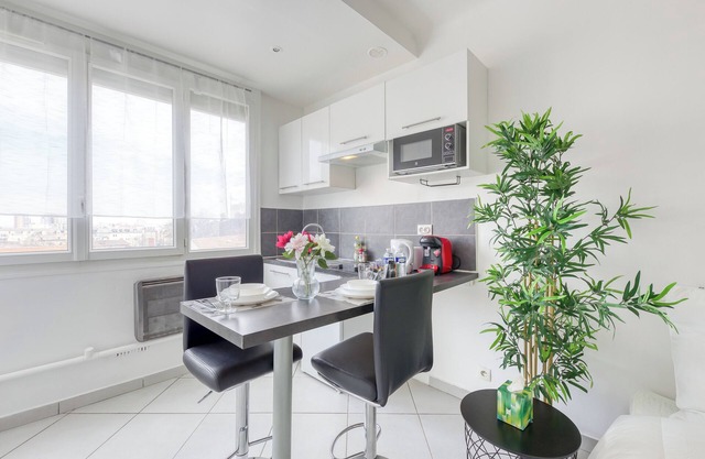 Hyper Centre Villejuif next to the M7 | Partner Loc