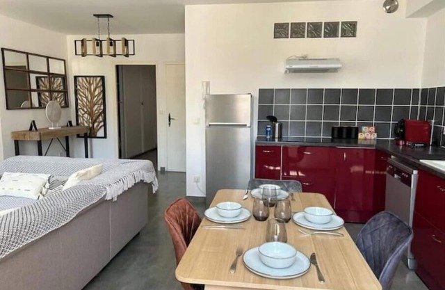 Hypercentre with castle view