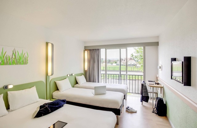 ibis budget Pau Lescar