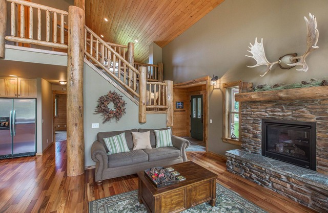Icicle Creek Lodge 2 Minutes to Downtown Leavenworthn3 bedrooms 3 baths