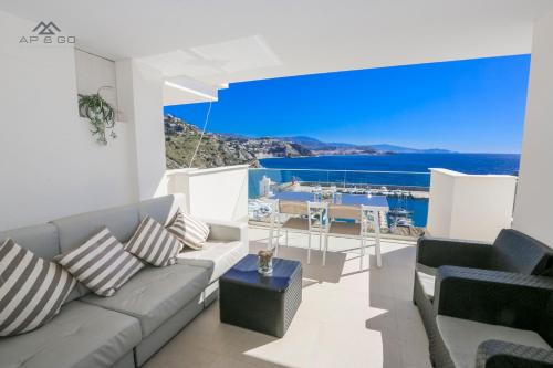 Icon Deluxe Marina Views