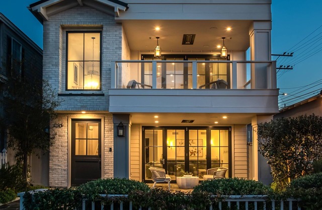 Iconic Modern S. MB Walk Street Ocean View Stunner