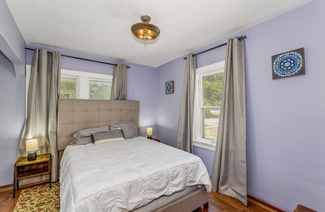 ICT CUTE, COZY AND CHEERFUL 3 BEDROOM HOUSE