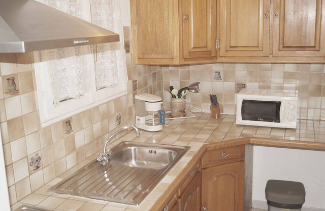 Idéalement Situé Pour Visiter le Parc National des Calanques à Cassis