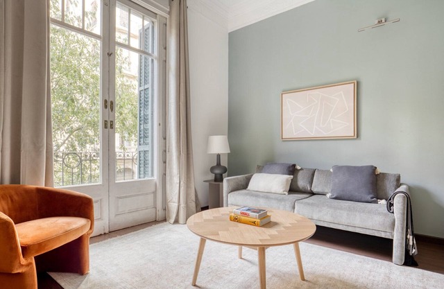 Ideal Antiga Esquerra de l'Eixample 2BR, nr F. Macia, by Blueground