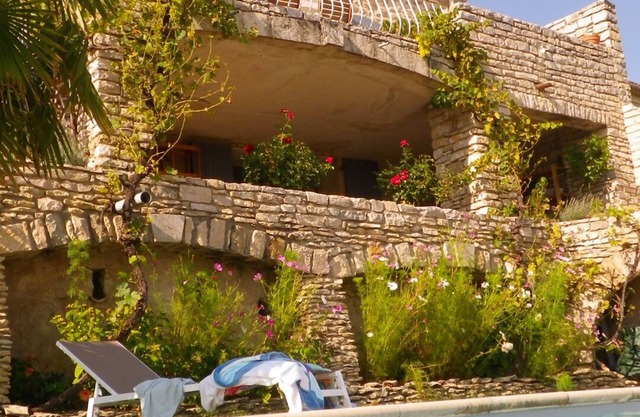 Ideal for 3 couples or 1 family!