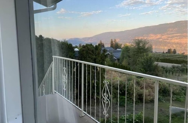 Idyllic Okanagan Retreat with Spectacular Views