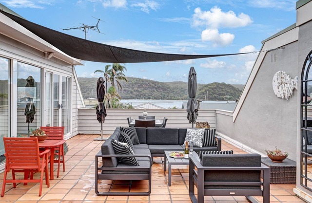Iluka Palm Cove Penthouse