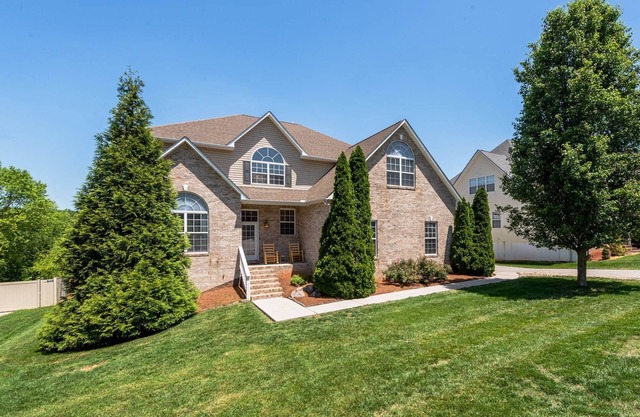 Immaculate Pool Home! Theater-GameRoom-2+ Living Spaces-2 Kitchens-FirePit-35min to UT!10min to lake