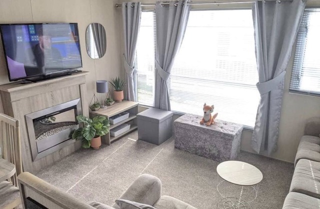 Immaculate Sen Friendly 3-bed Caravan in Porthcawl