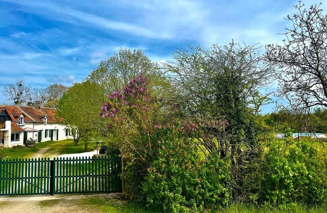 Impeccable 2-Bed Cottage in Sainte-Gemme