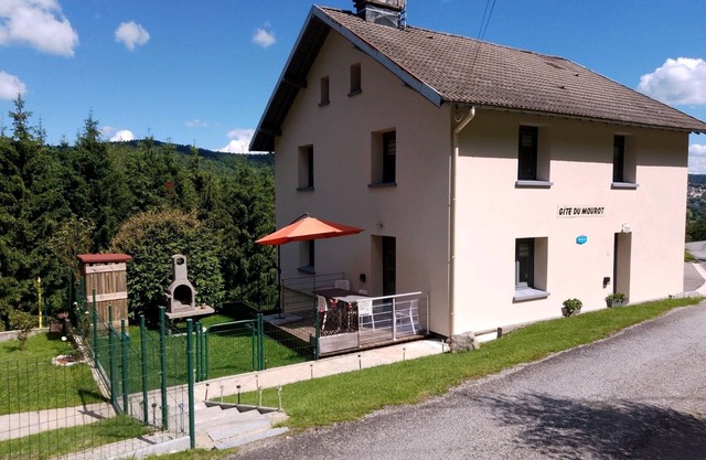 In the mountains with PRM access 15 km from Gérardmer "Gérardmer Fantastic Festival".