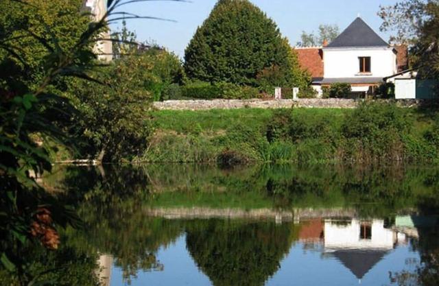 In TOURAINE, breathtaking view of the CHER in the heart of the Loire castles