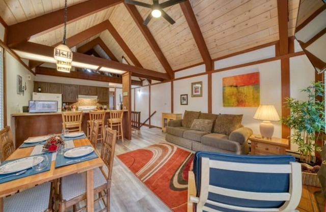 Incline Village 1 Queen 1Bath with AC, WiFi & Parking