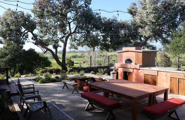 Incredible Edna Valley Views. Few Minutes from Town and Shopping. EV Charger.