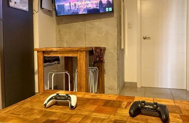 Incredibly Safe, Perfect Location, Central Studio