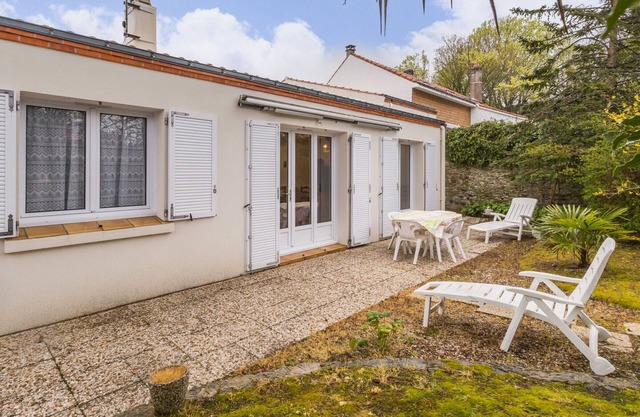 Independent house in Pornic, near old port and beach