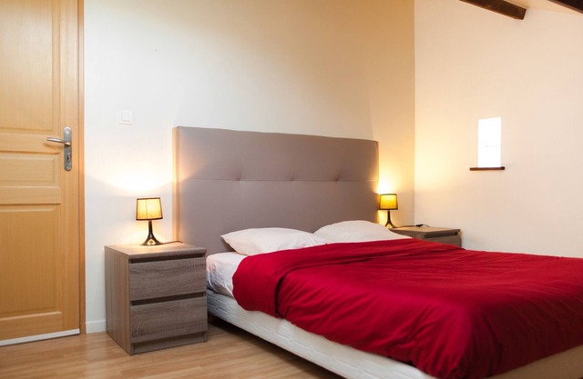 Independent room homestay