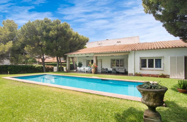 INDIGO BY BLAUSITGES Villa with large private pool and garden