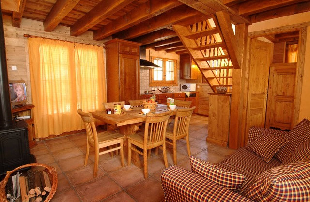 Individual chalet for 6 people