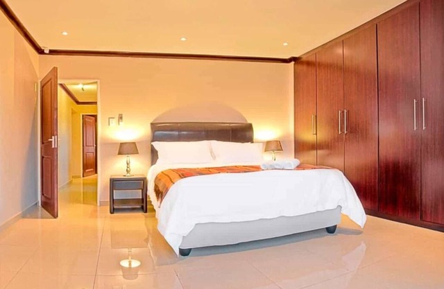 Indulge in Relaxing Views! 2 Spacious Villas w/ Garden View, Full Kitchen!