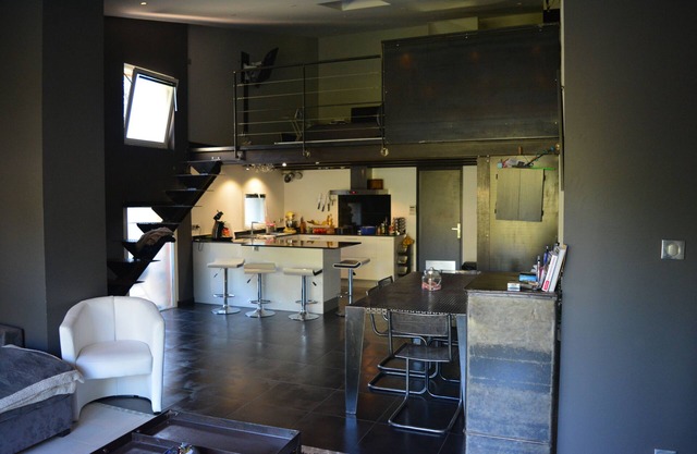 Industrial loft with spa between bergerac and lalinde