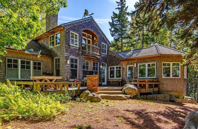 Inner Harbor Retreat - Large, Private Estate