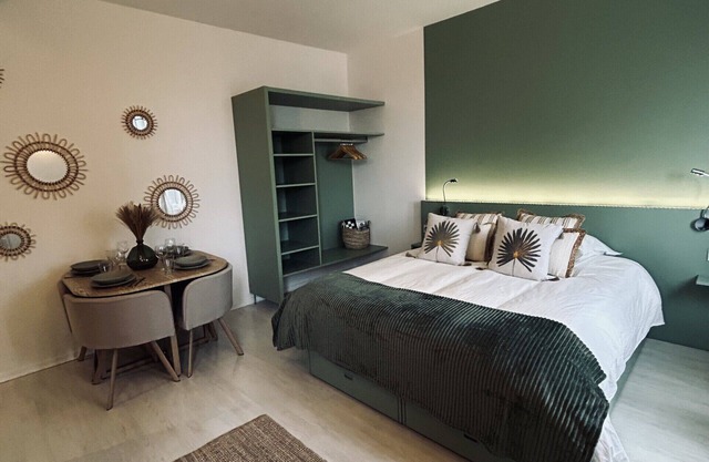 Ins'temps 67, large studio, fully renovated, in the city center