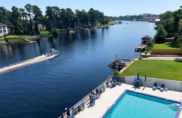 INTRACOASTAL WATERWAY FUN Bring or rent a boat or jetski WATERFRONT POOL
