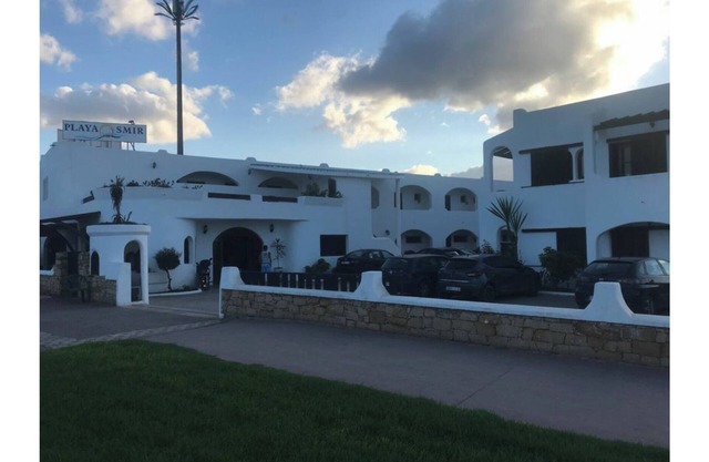 Inviting 2 rooms apartment in route marina smir